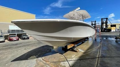34' Venture 2010 Yacht For Sale
